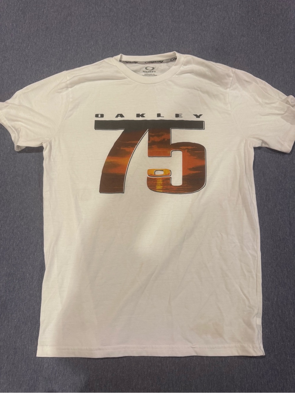 Men’s Oakley White T-shirt-LG